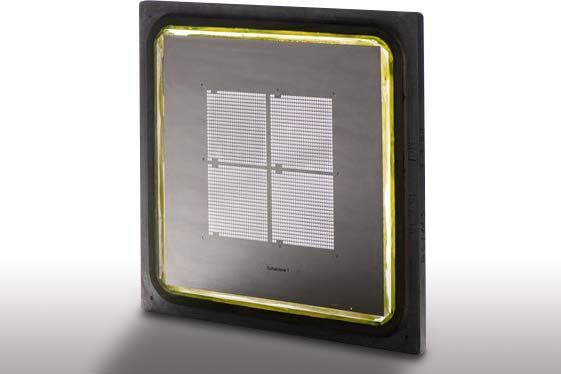 Large-surface vapor deposition masks for PVD processes