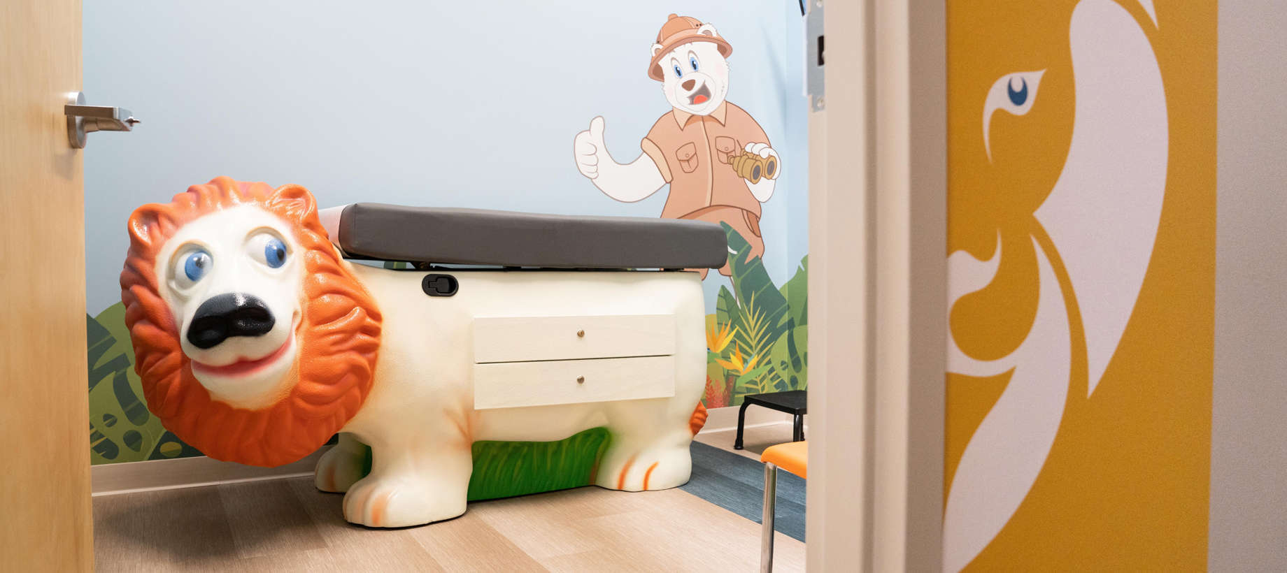 Slider Lion Exam Table